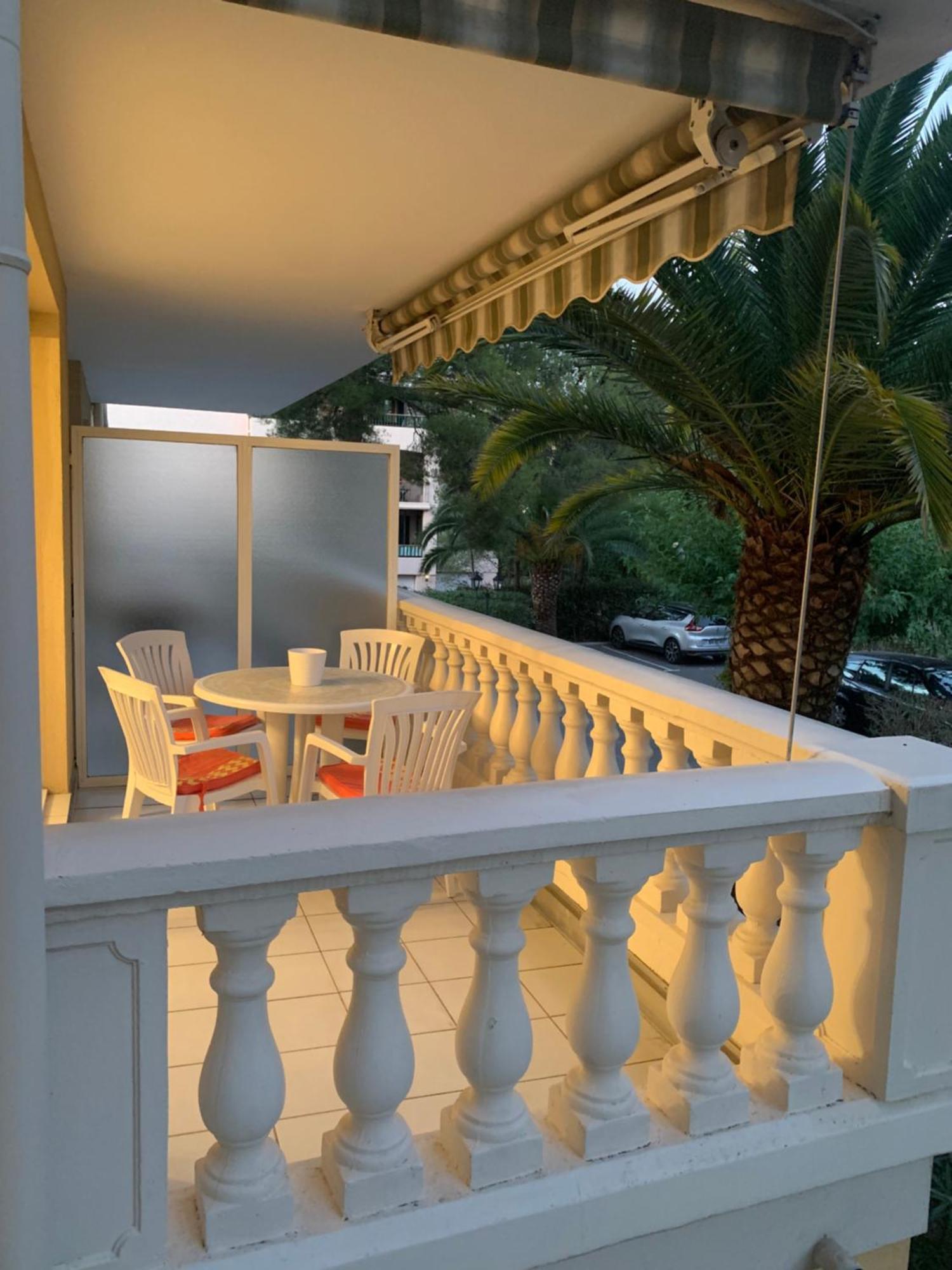Ferienwohnung Le Tropical Fréjus Exterior foto